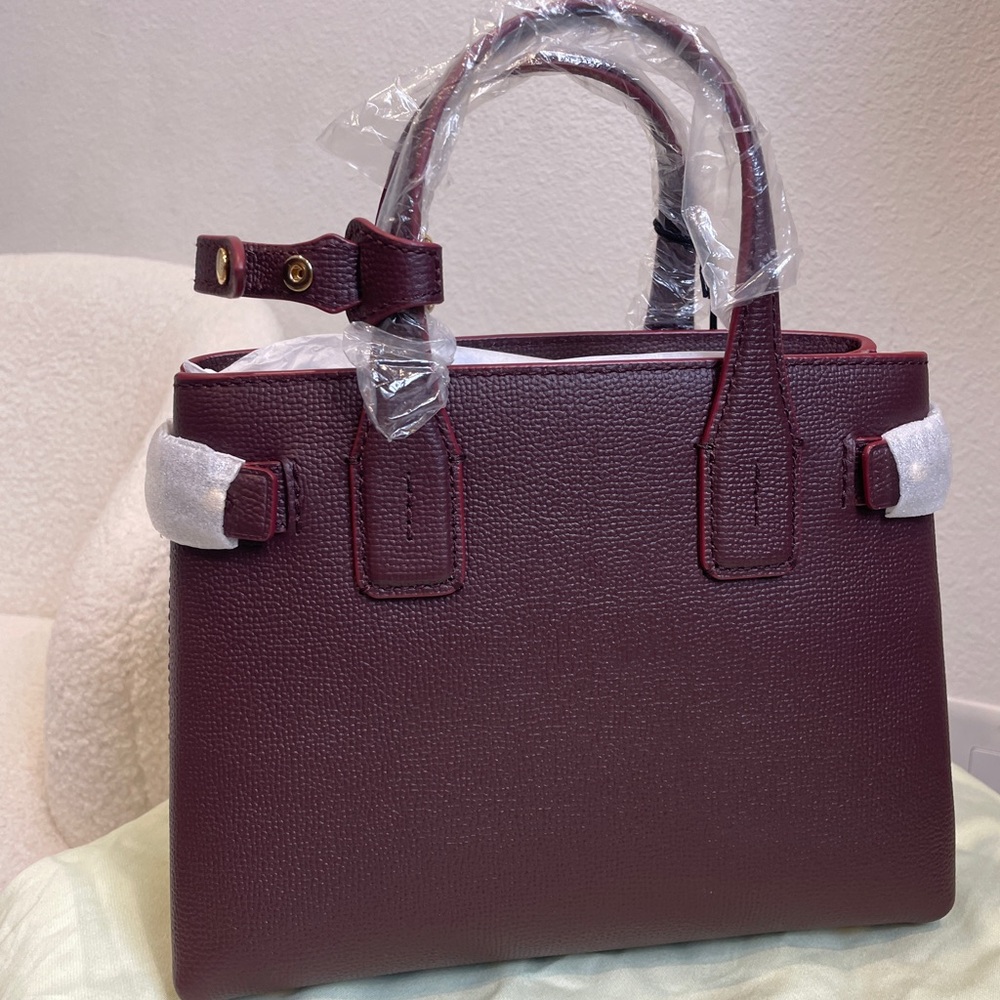 Sold-Burberry Grainy Calfskin House Check Small Banner Tote Crimson NWT - Picture 4 of 6